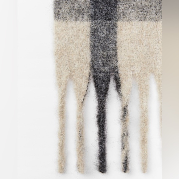 Zara PLAID SCARF WITH FRINGES - Picture 5 of 10